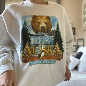Alaska crew neck